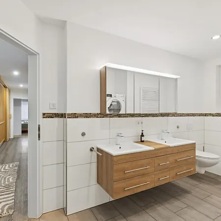 Moderne, Vollausgestattete 3 Br-wohnung Zentrumnah Lägenhet Lich
