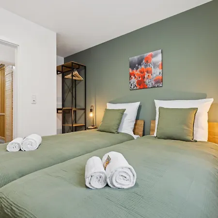 Lägenhet Moderne, Vollausgestattete 3 Br-wohnung Zentrumnah *