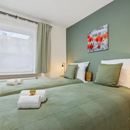 Moderne, Vollausgestattete 3 Br-wohnung Zentrumnah Lägenhet